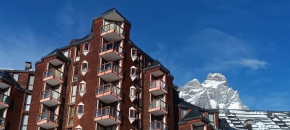 Giomein Sporting Red House Breuil-Cervinia